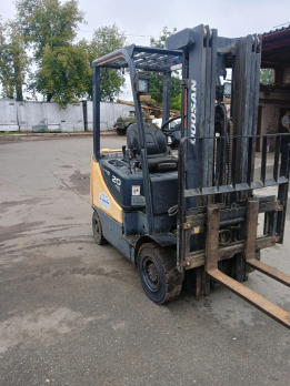Вилочный погрузчик Doosan D20SC-5 (2 тн., 4.5 м.Cummins A2300)